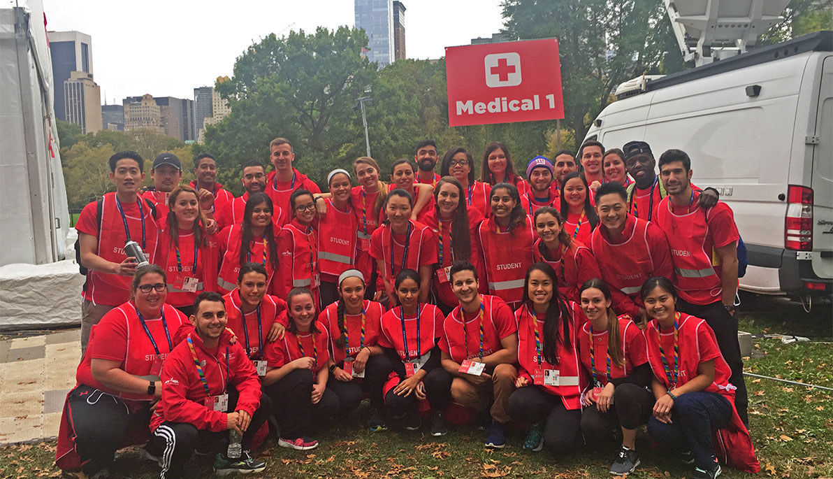 NYIT physical therapy students at the New York City Marathon.