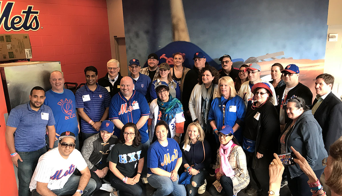 NYIT alumni gather at Citi Field for a Mets game