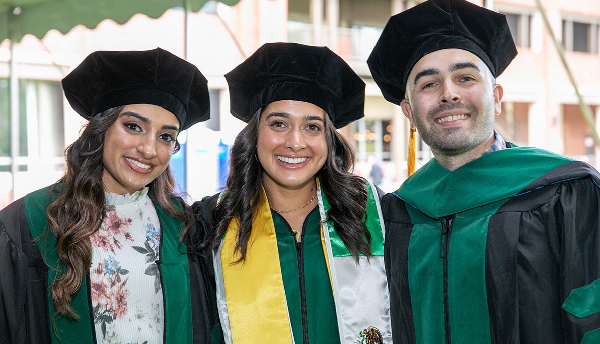 NYITCOM graduates on the Long Island campus