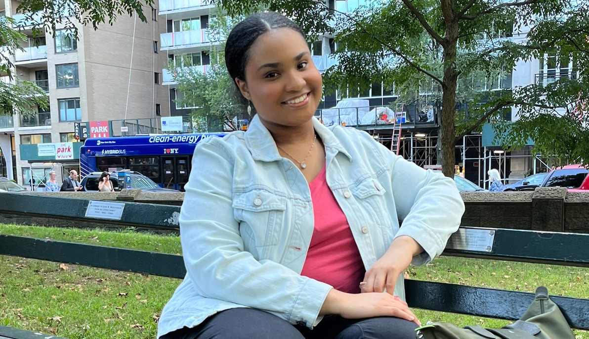 New York Tech student Saquana Lopez sitting on a park bench