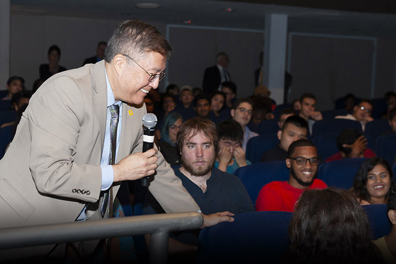 Provost and Vice President for Academic Affairs Junius Gonzales meets with new students at NYIT-New York City.