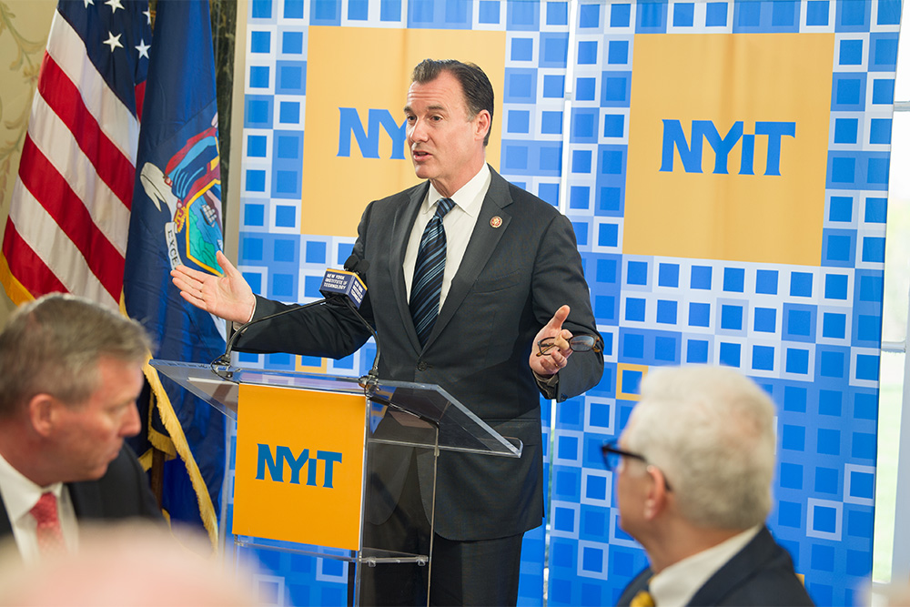 Thomas R. Suozzi, representing New York’s 3rd Congressional District, said: “This is a great gift that will change people’s lives,” especially in light of stagnated wages. He added that this is a “wonderful idea that is great for public servants throughout New York, New Jersey, and Connecticut, the whole tri-state area.”