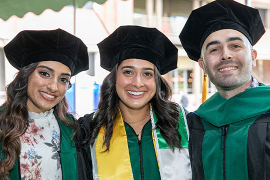 NYITCOM graduates on the Long Island campus
