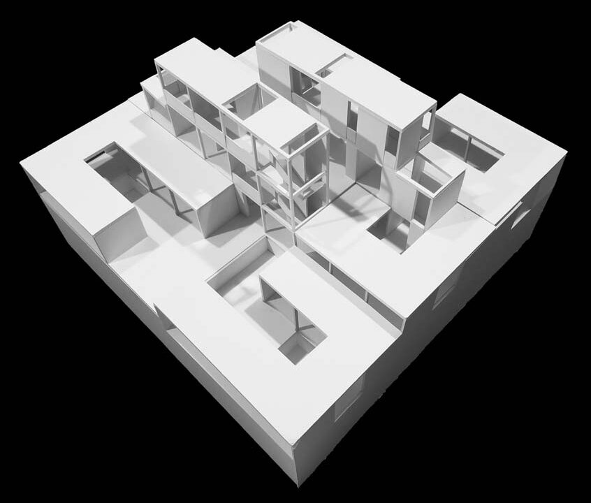 Architectural model photo of a large building.