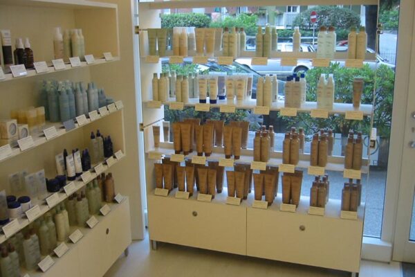 Furniture Design Product Placement of Hair Salon in Verona, Italy