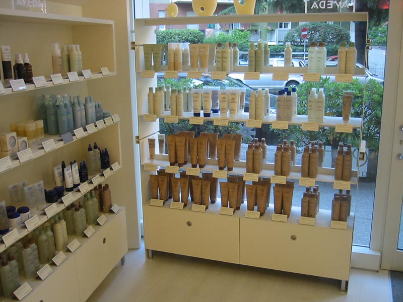 Furniture Design Product Placement of Hair Salon in Verona, Italy