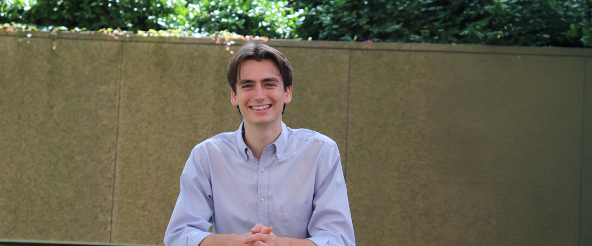 Portrait of Noah Hoonhout