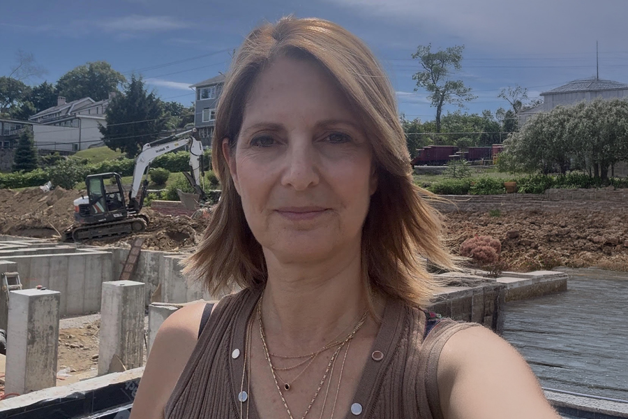 Portrait of Efrat Nizan