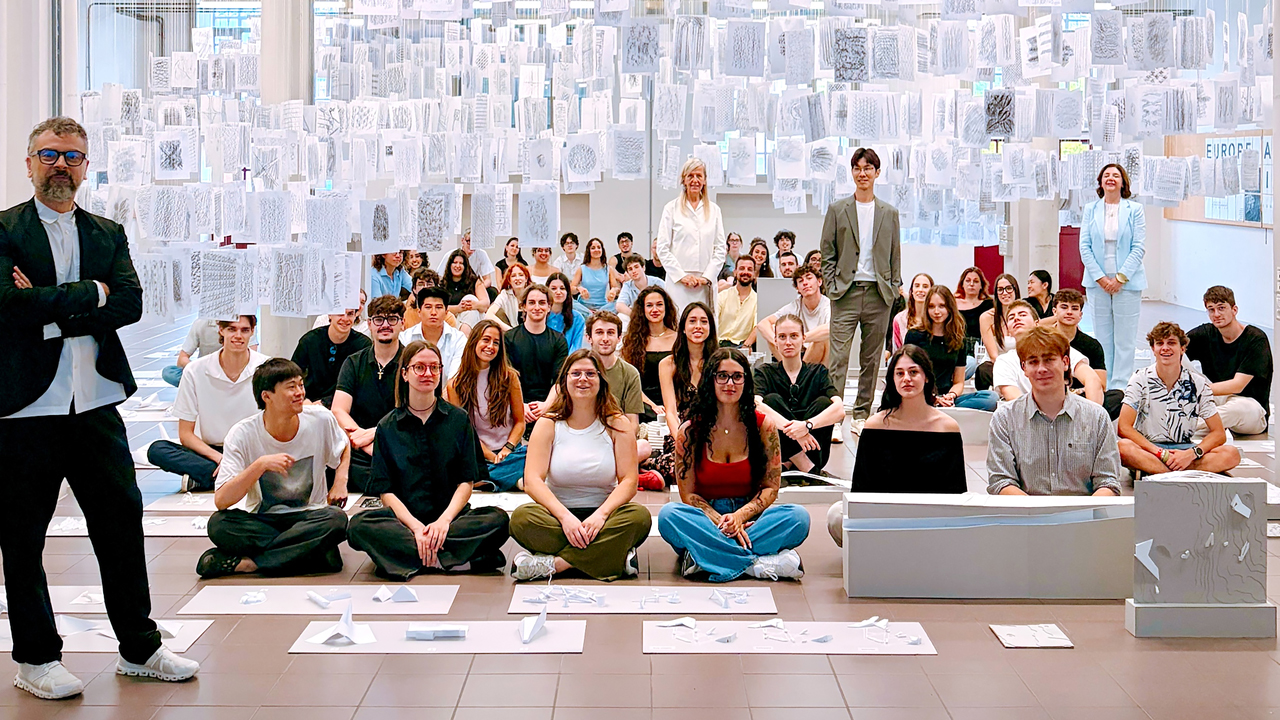 Group of students and faculty